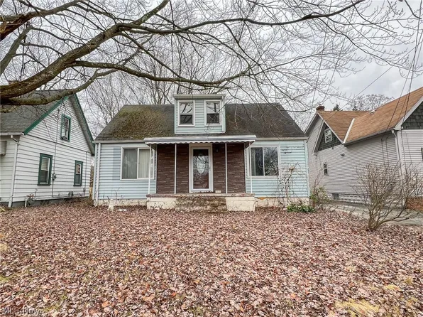 425 8th St, Struthers, OH 44471