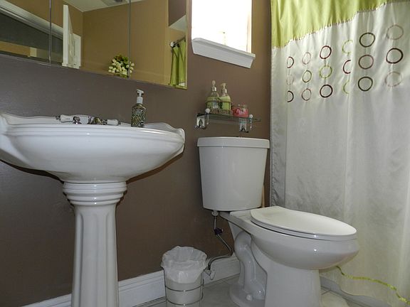 4th image of 1799 Banyan Creek Cir N