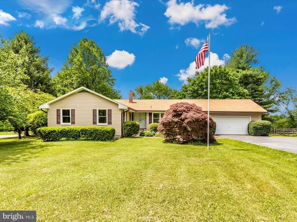 8950 Brown Church Rd, Mount Airy, MD 21771