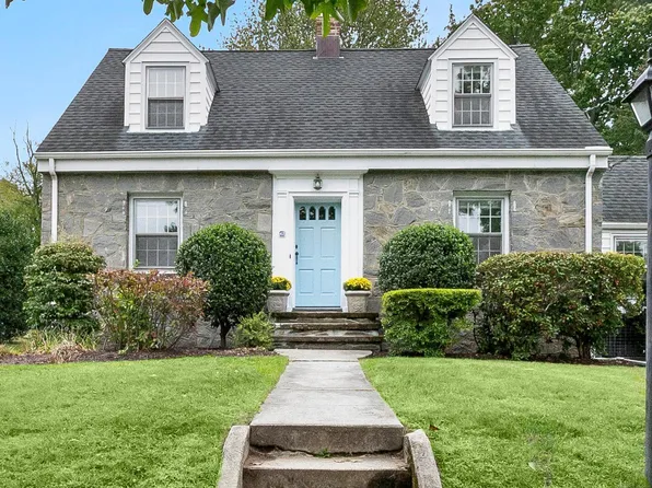 42 Green Knolls Lane, Fairfield, CT 06824