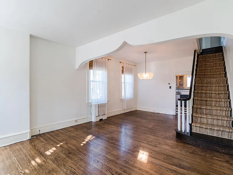2155 E Letterly St — Photo 1