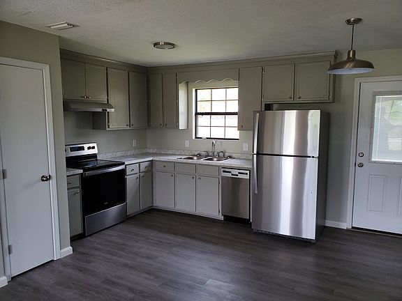 3rd image of 16962 NW 15th St