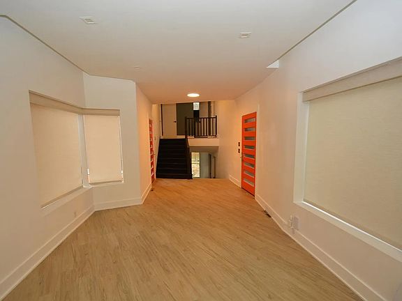 5th image of 115 Ashworth Dr