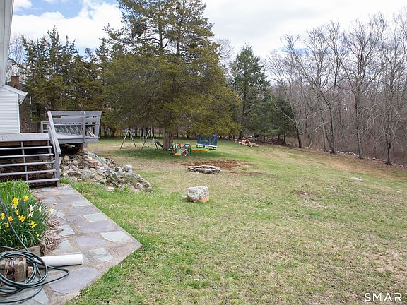 5th image of 160 Babcock Road