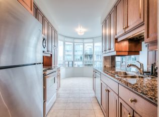 9 Boardwalk Dr #325, Toronto, ON