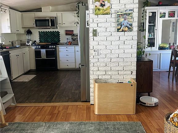 5th image of 639 Houston Dr