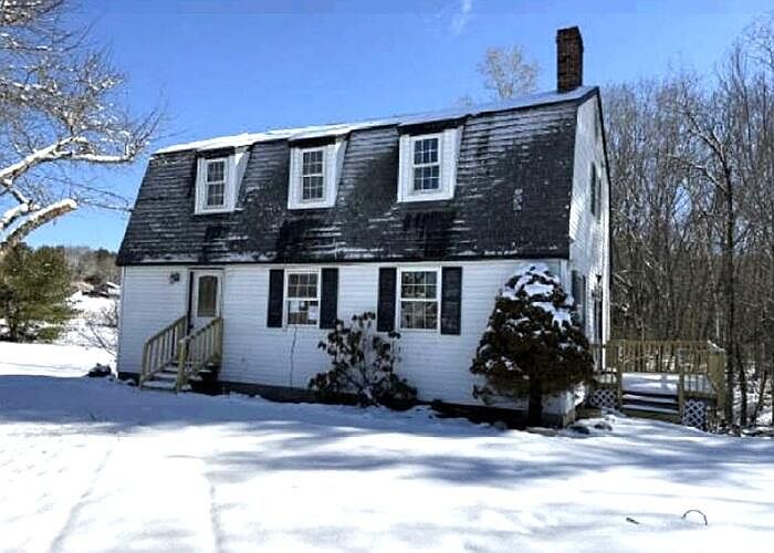 1st image of 549 Eastern Road