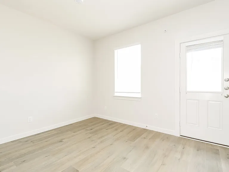 1508 Harvester Dr — Photo 6