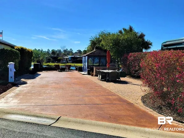 208 Magnifico Dr, Foley, AL 36535