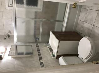 2 Avon Ter, Iselin, NJ 08830