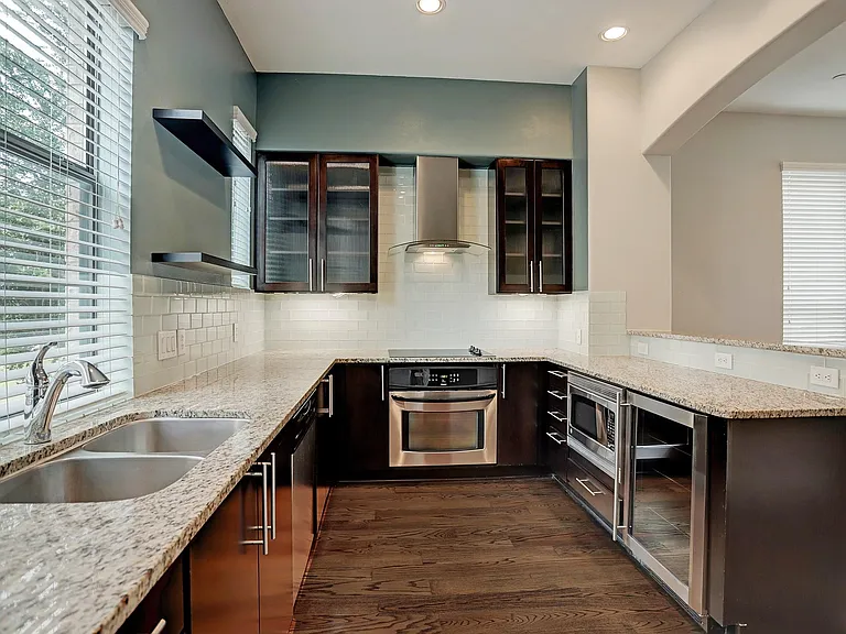 2110 Shearn St #20A — Photo 7