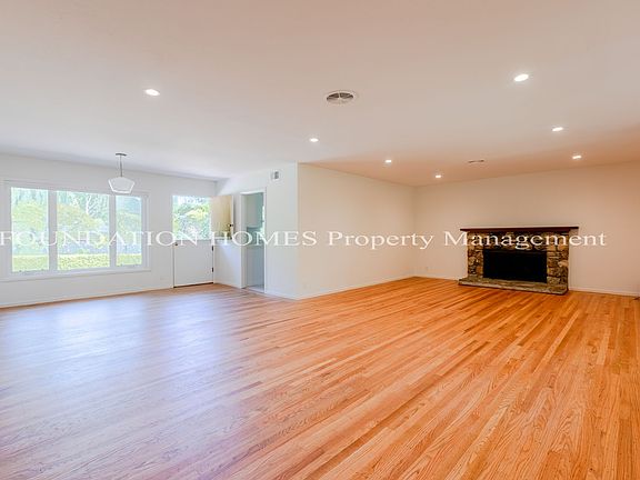 4th image of 7 Tappan Ct