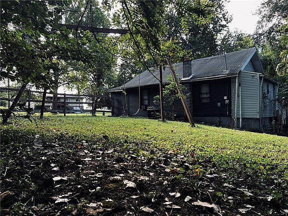4th image of 2600 N 2nd Street Rd