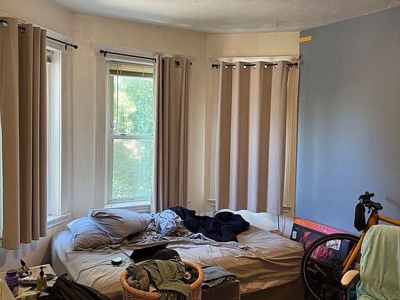 4th image of 4 Litchfield St #7