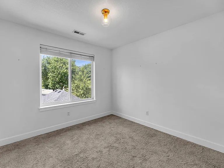 4625 N Hunt St — Photo 52