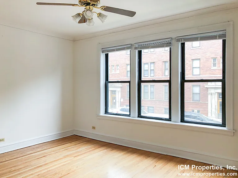 1452 W Byron St #1 — Photo 6