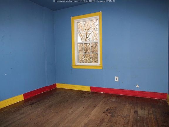 4th image of 600 Park St