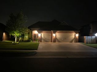 13901 Drakes Way, Yukon, OK 73099
