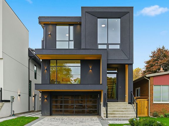 3rd image of 957 Halliday Ave