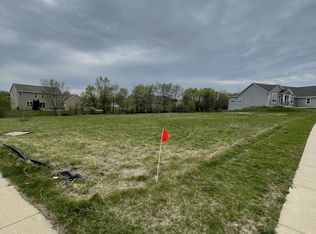 601 Brockway Dr, Mukwonago, WI 53149