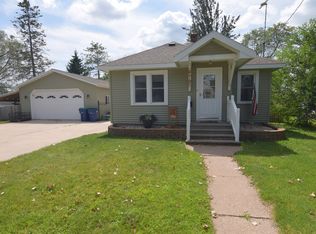 70 Hughes St, Clintonville, WI 54929