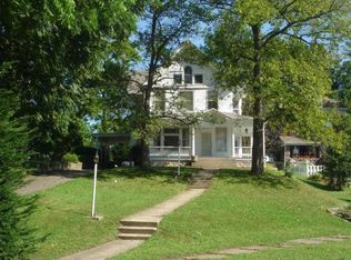 306 E 5th St, Rushville, IN