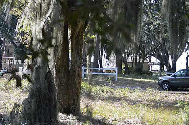 2nd image of 126 Bay Point Rd