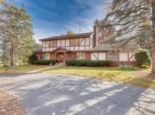 N41W27363 Patricia Ln, Pewaukee, WI 53072