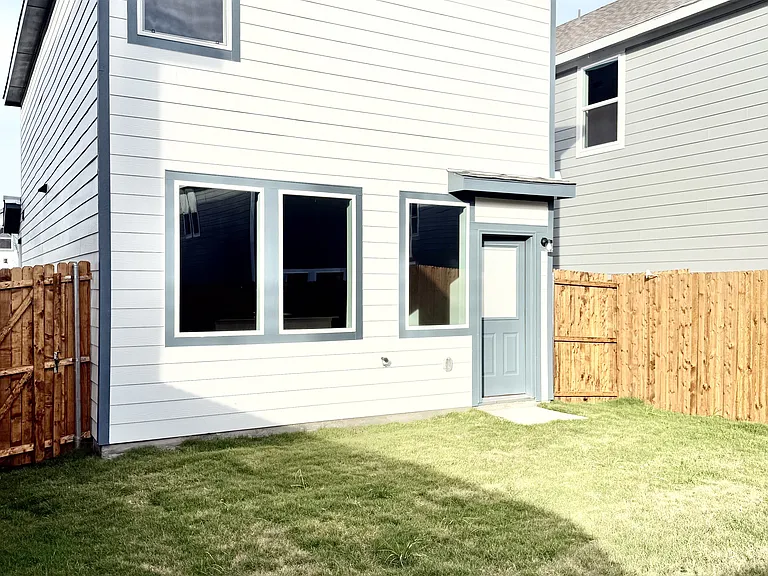315 Tall Cedar Way — Photo 8