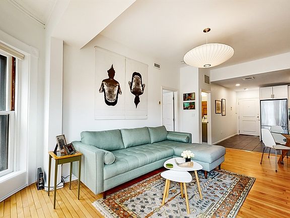 3rd image of 23 Bay State Rd APT 5