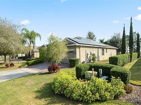 3rd image of 3743 Sanibel St