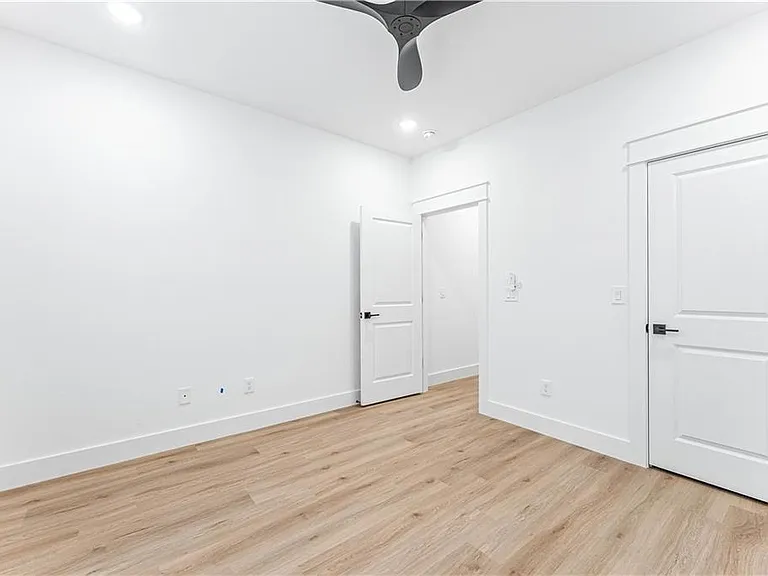 16 Celtic Dr — Photo 22