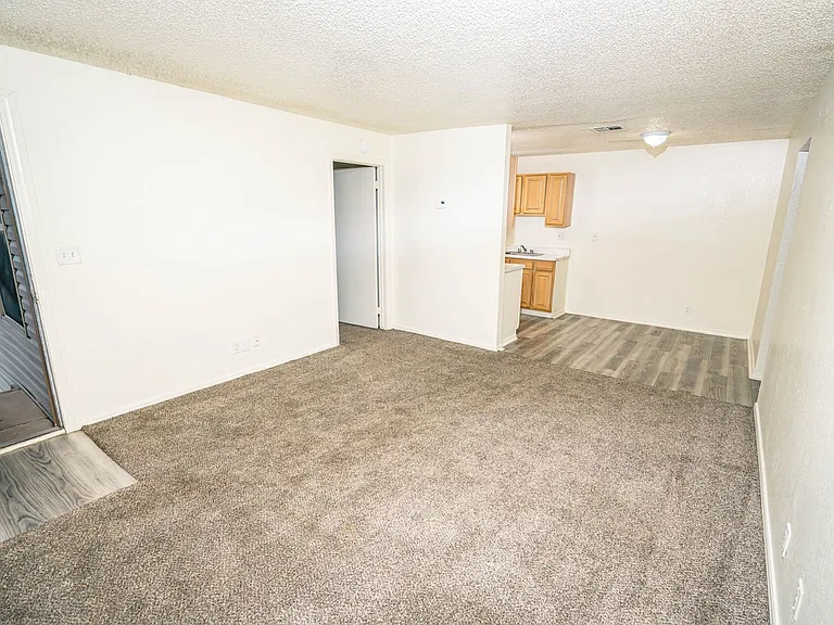 Tamarack Place Apartments — Photo 47