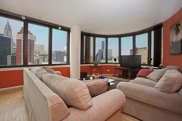 Sold by BLU Real Estate | media 13
