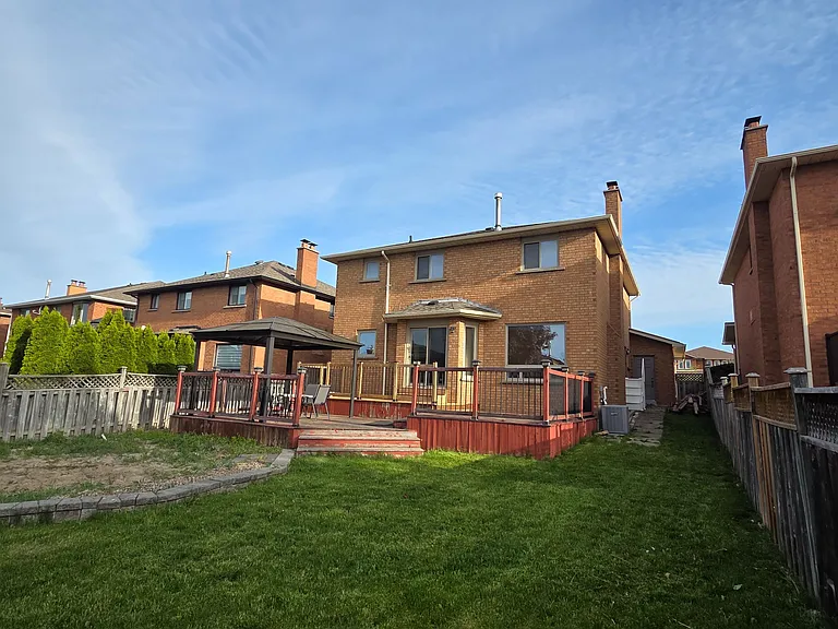 59 Foxhill Dr — Photo 44