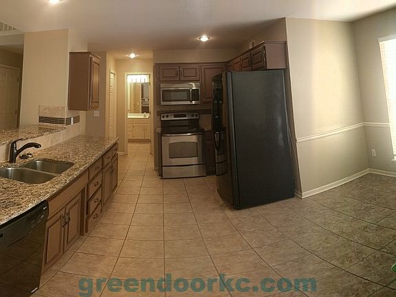 2nd image of 14844 Robinson St