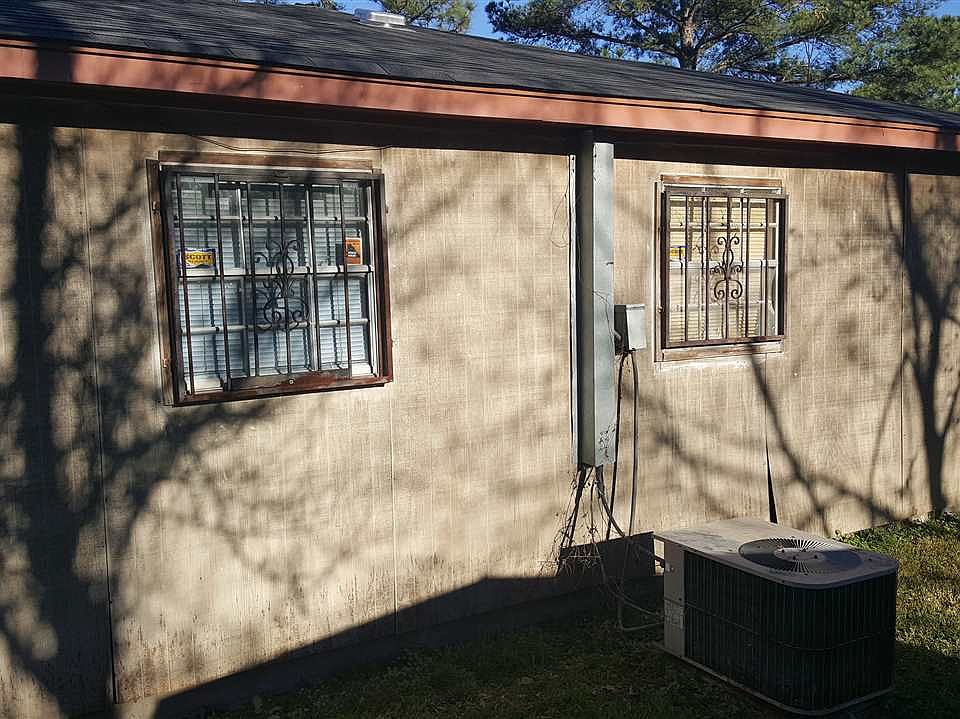 2nd image of 6665 Lake Forest Dr