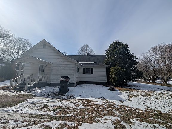 2nd image of 302 Sallinger St