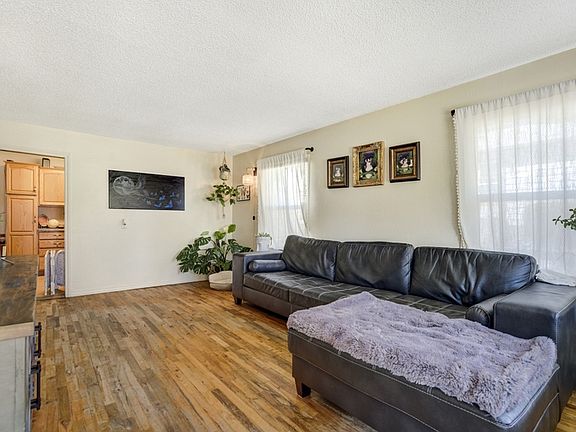 4th image of 515 W San Miguel St