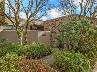 6048 SW Riverpoint Ln, Portland, OR 97239
