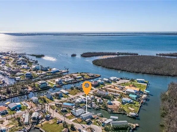 3939 George Sawyer Ln, Saint James City, FL 33956