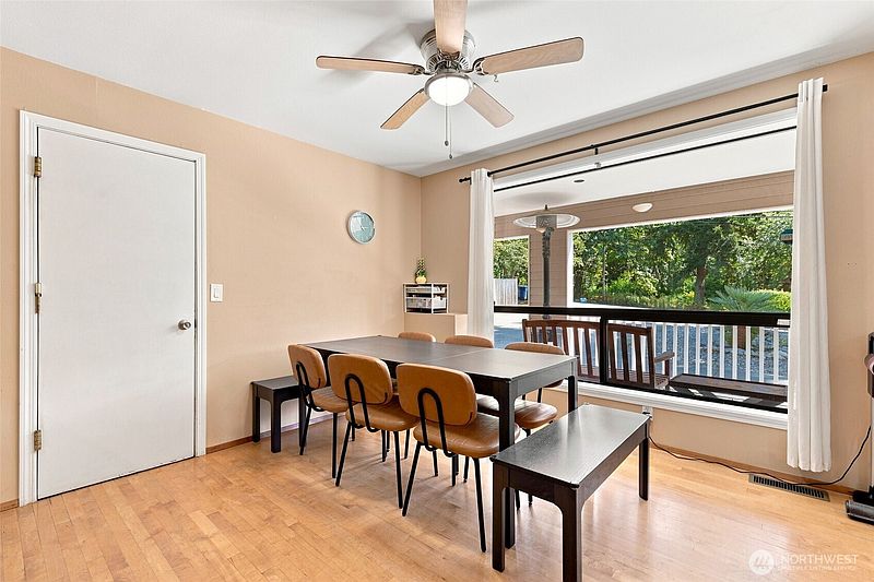 5th image of 6409 Chennault Beach Drive