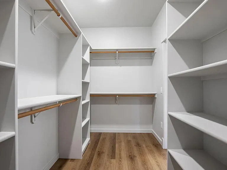 1209 N Horizon Way — Photo 19