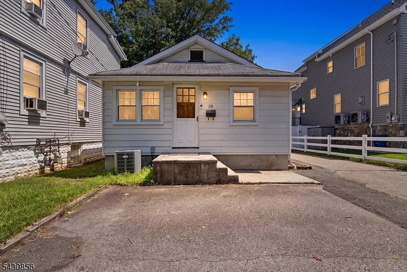 28 Cedar Grove Rd