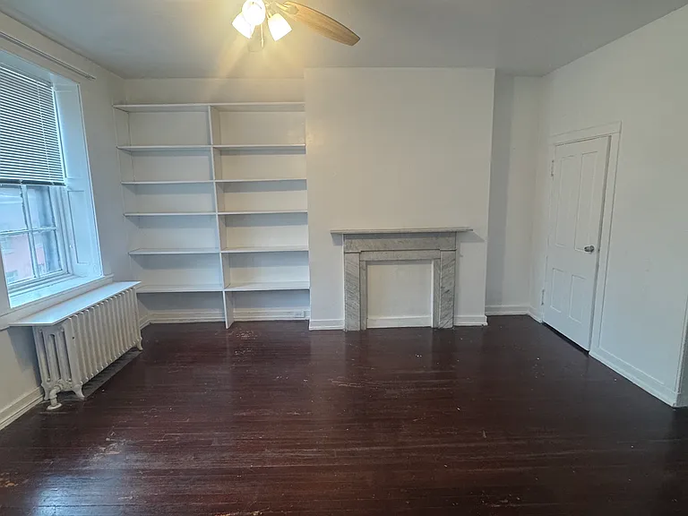 800 Cathedral St #4 — Photo 1