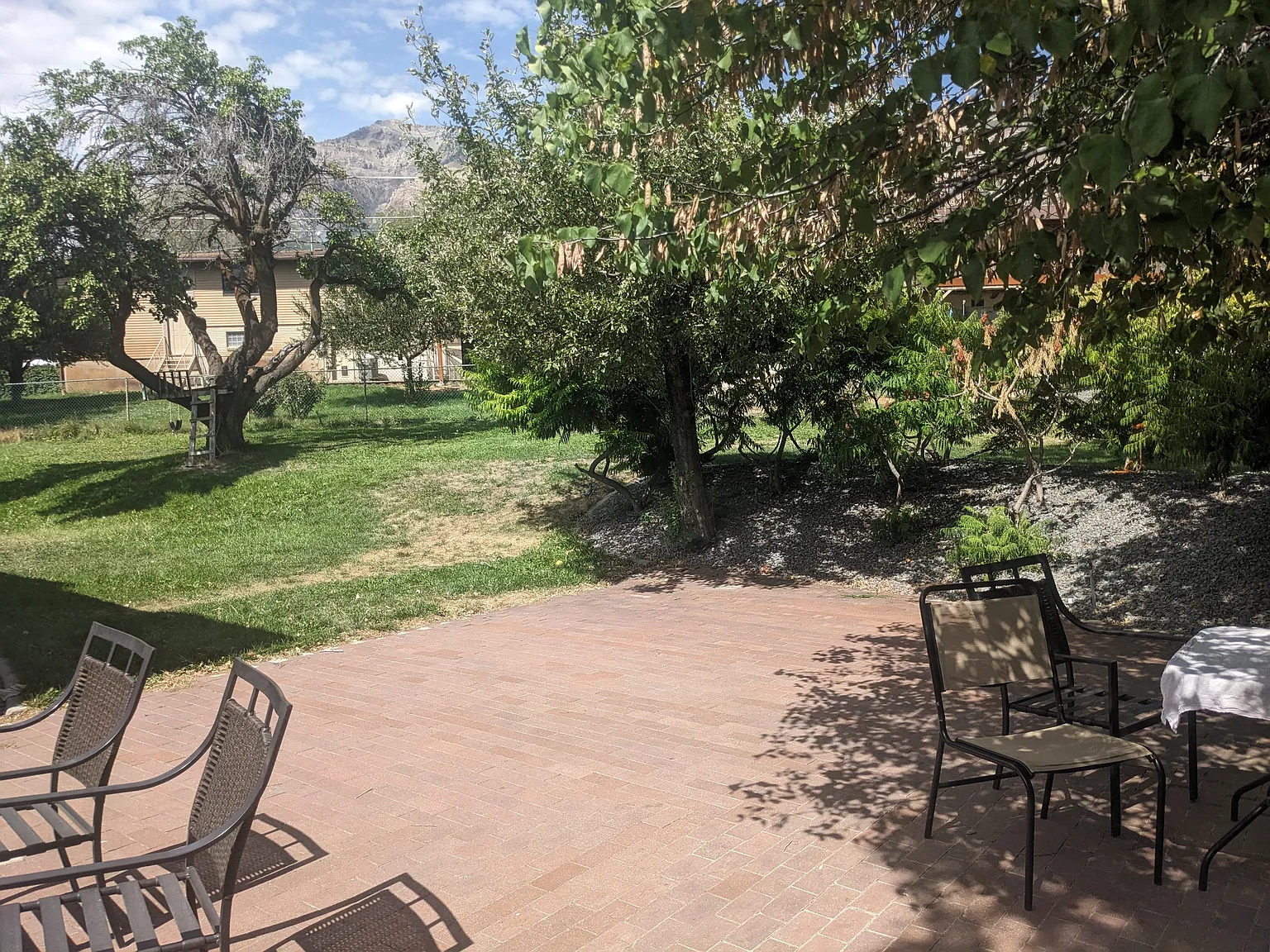 5 bed, 2820 sqft, $2,750 — Photo 4