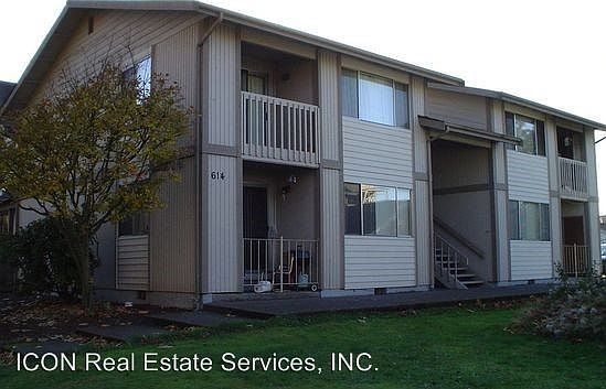 5th image of 614 S Steele St APT 1