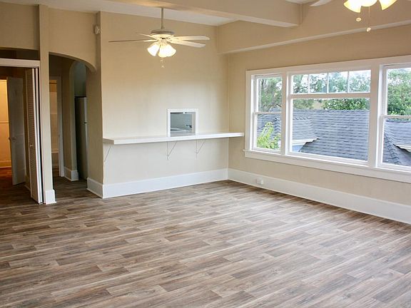 3rd image of 2331 E St APT 204