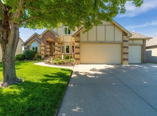 7704 W Shadow Lakes St, Wichita, KS 67205