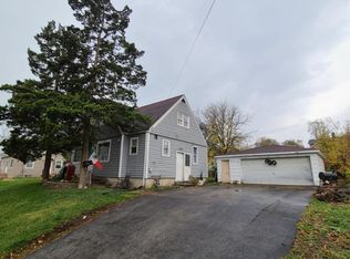 238 Valley Ave, Aurora, IL 60505